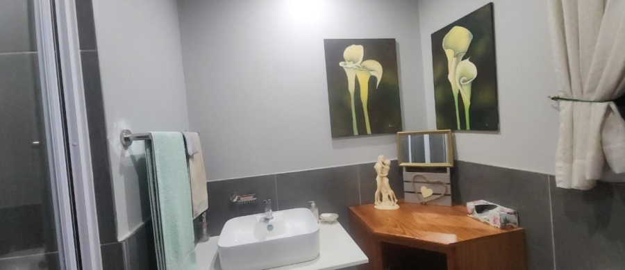 2 Bedroom Property for Sale in Ifafi North West